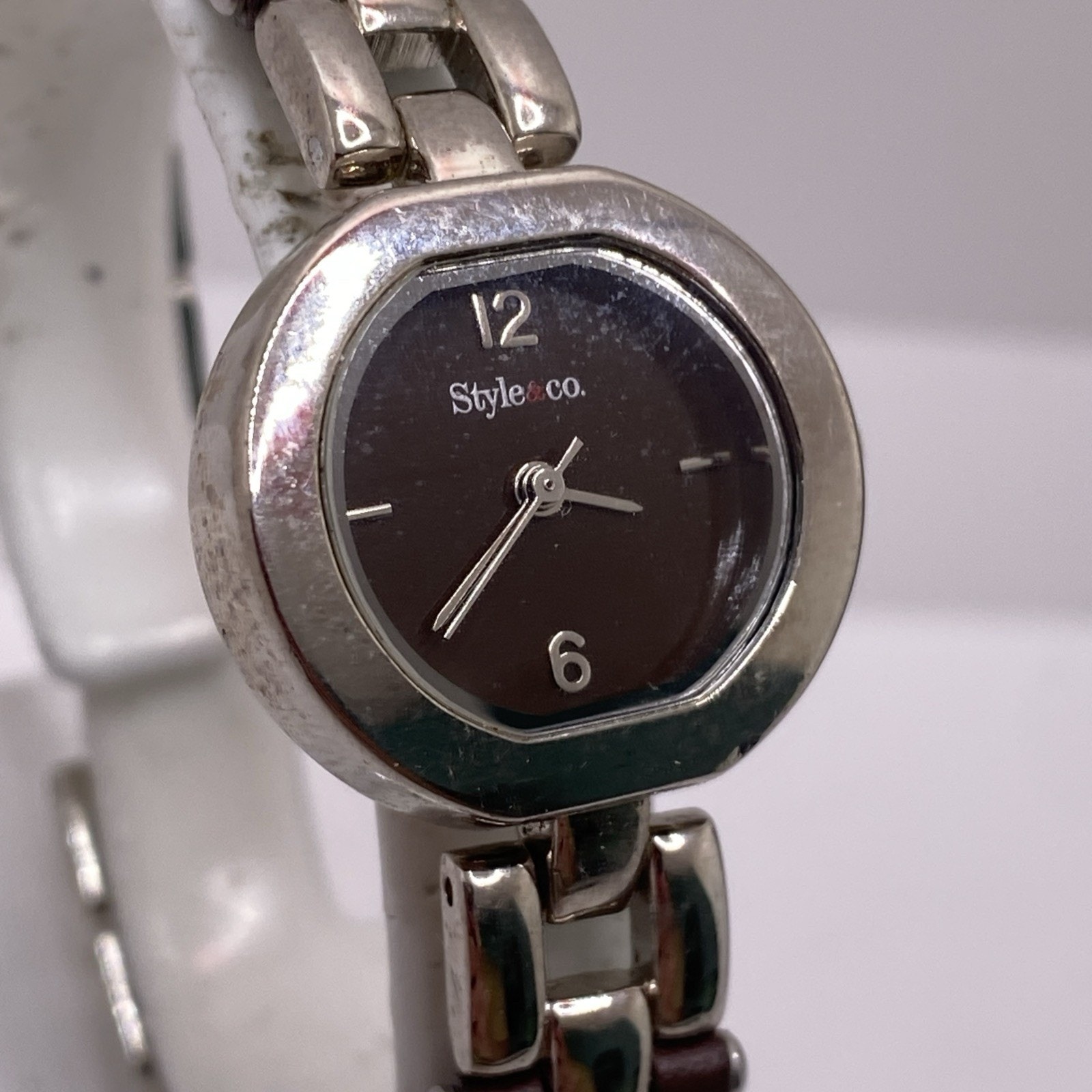 Style & Co Womens Brown Leather Watch Works New Battery